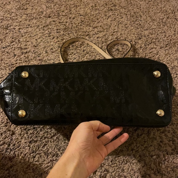 Michael Kors black Patton leather Medium size NWOT. - Picture 6 of 9